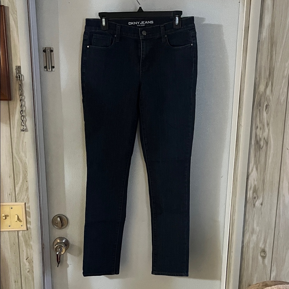 DKNY Women's Dark Blue Skinny Jeans Size 4